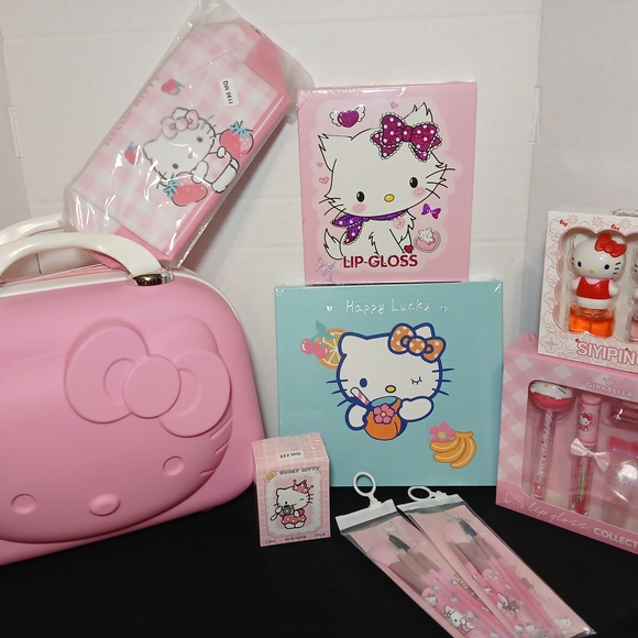 Hello Kitty Pink Kids Cosmetic Travel Case & Accessory Set